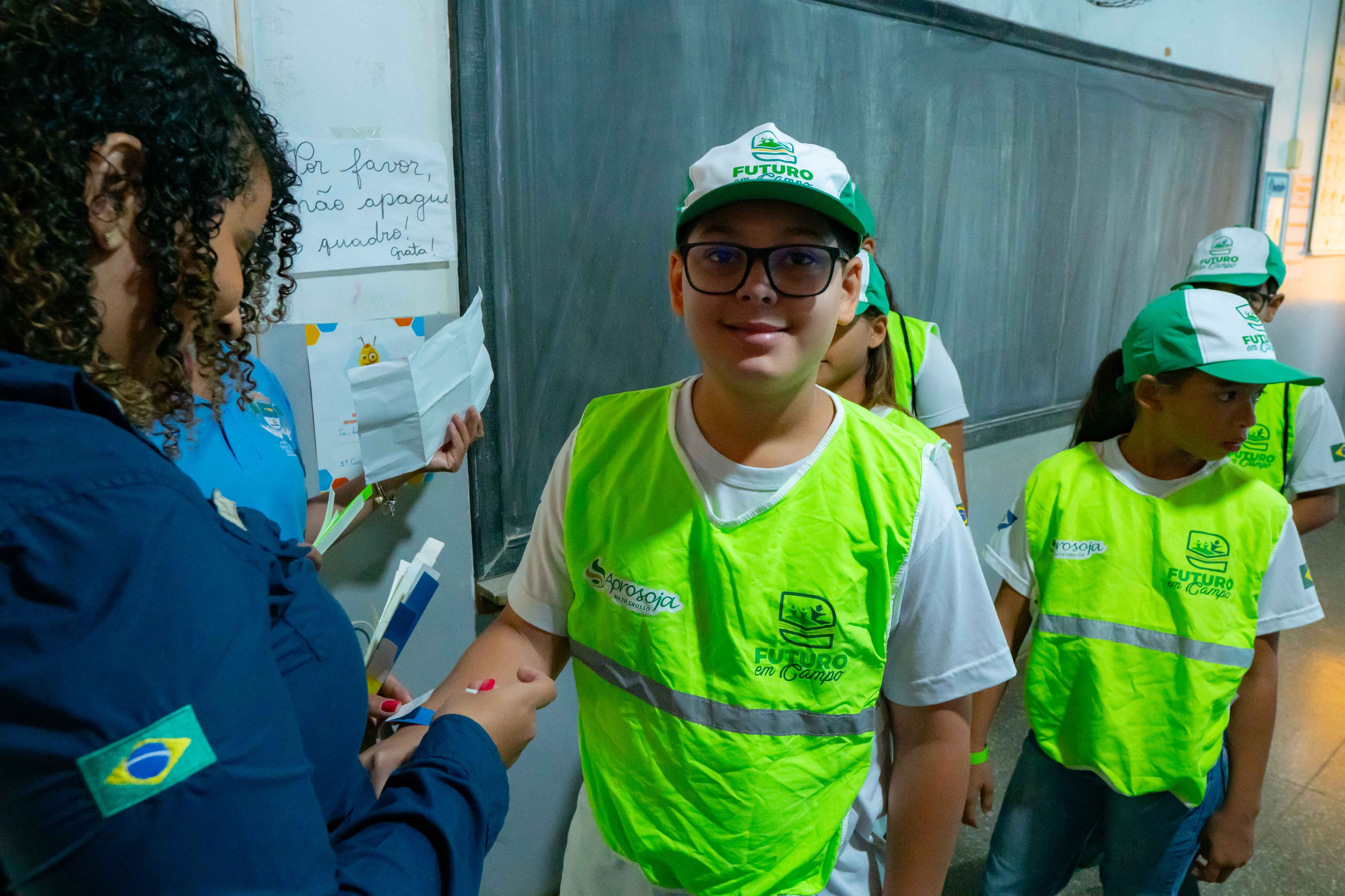 Alunos conhecem fazenda em São José do Rio Claro através do programa Futuro em Campo