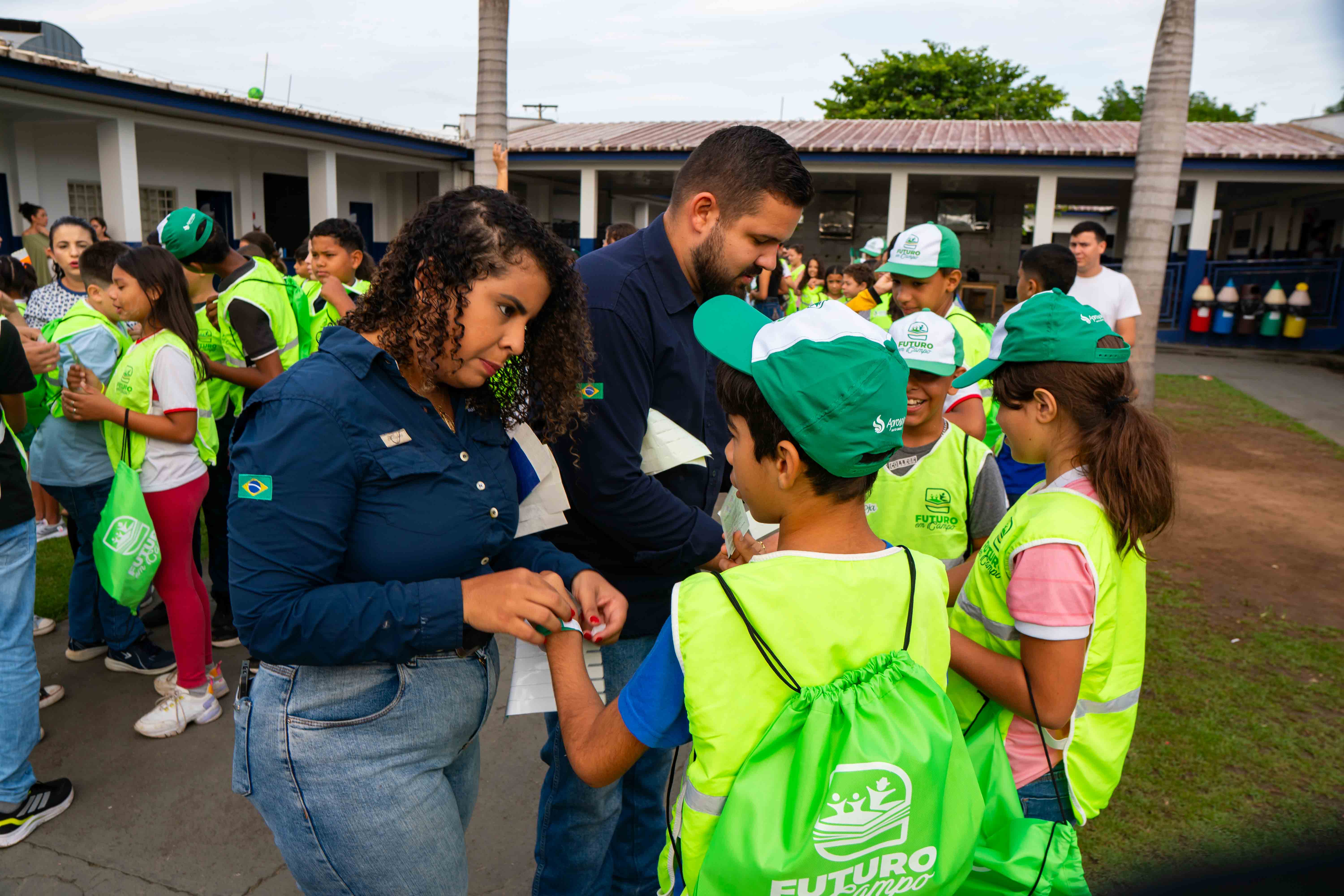 Última edição do Futuro em Campo 2025 leva crianças para vivência no agro em Juara