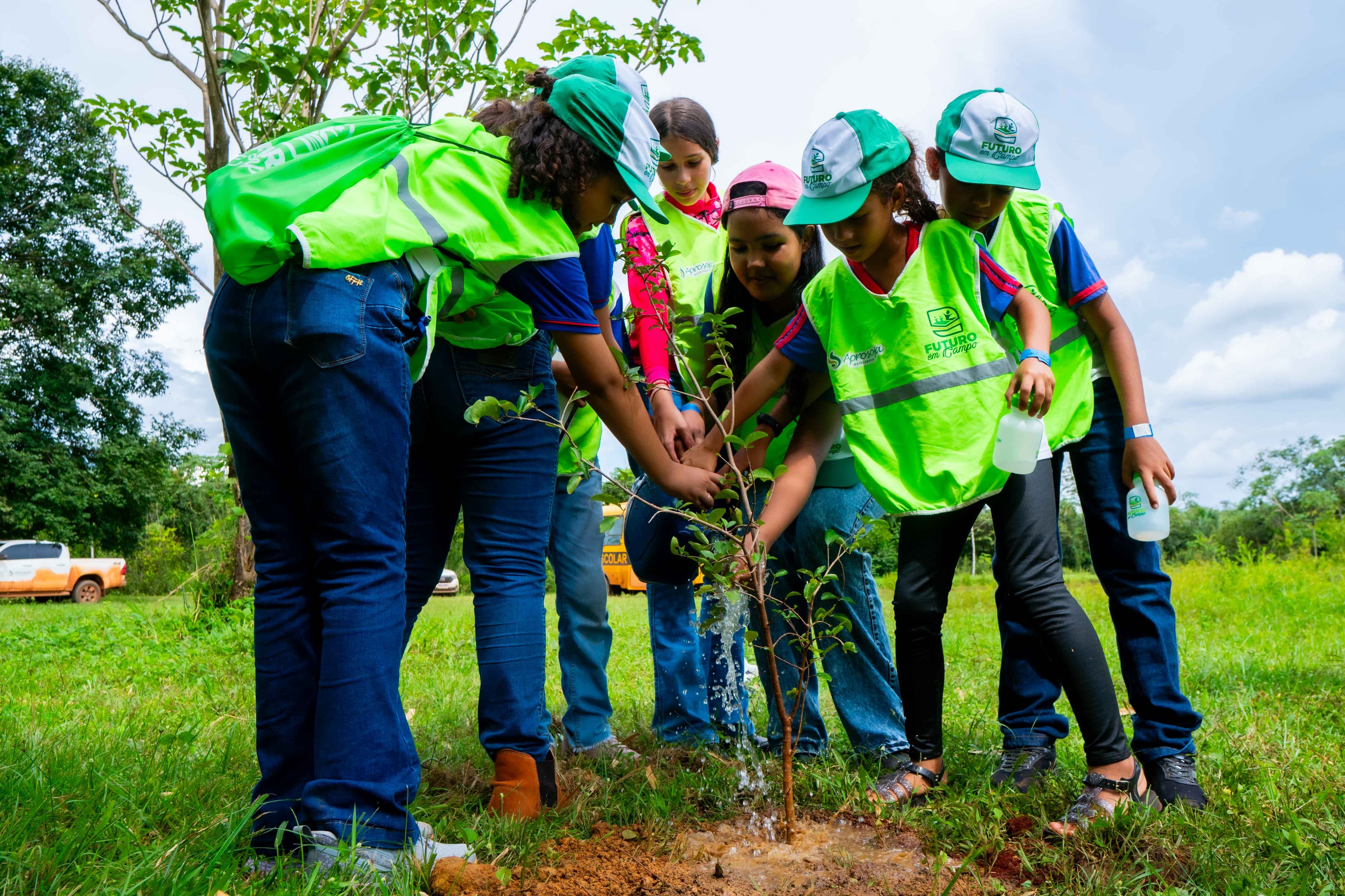 Primeira edição do Futuro em Campo reúne crianças de duas escolas de Porto Alegre do Norte