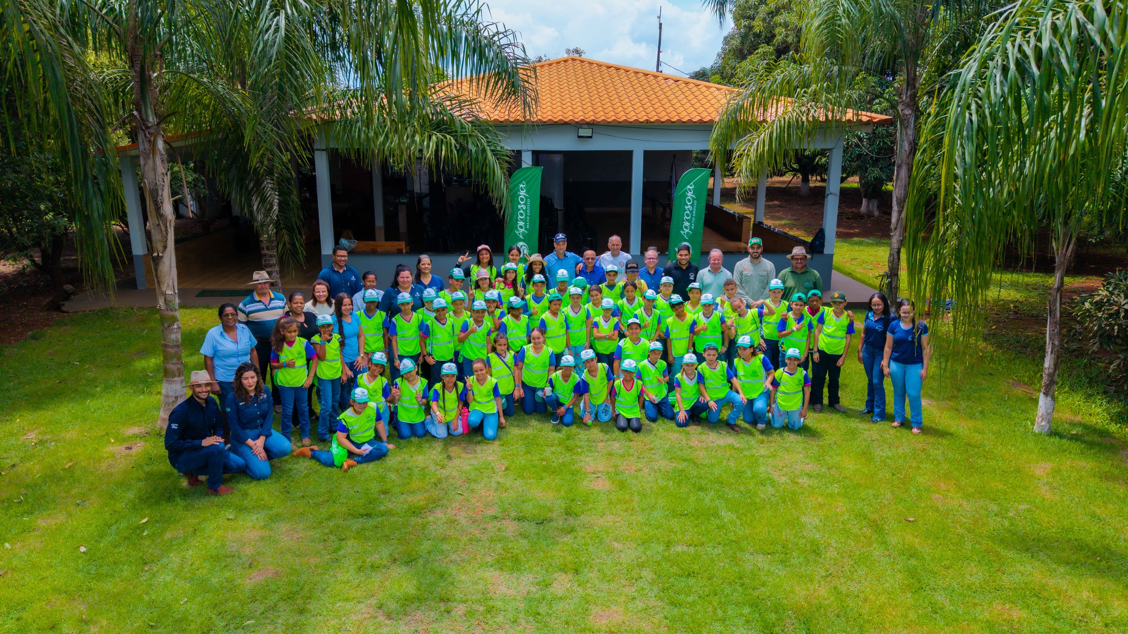 Primeira edição do Futuro em Campo reúne crianças de duas escolas de Porto Alegre do Norte