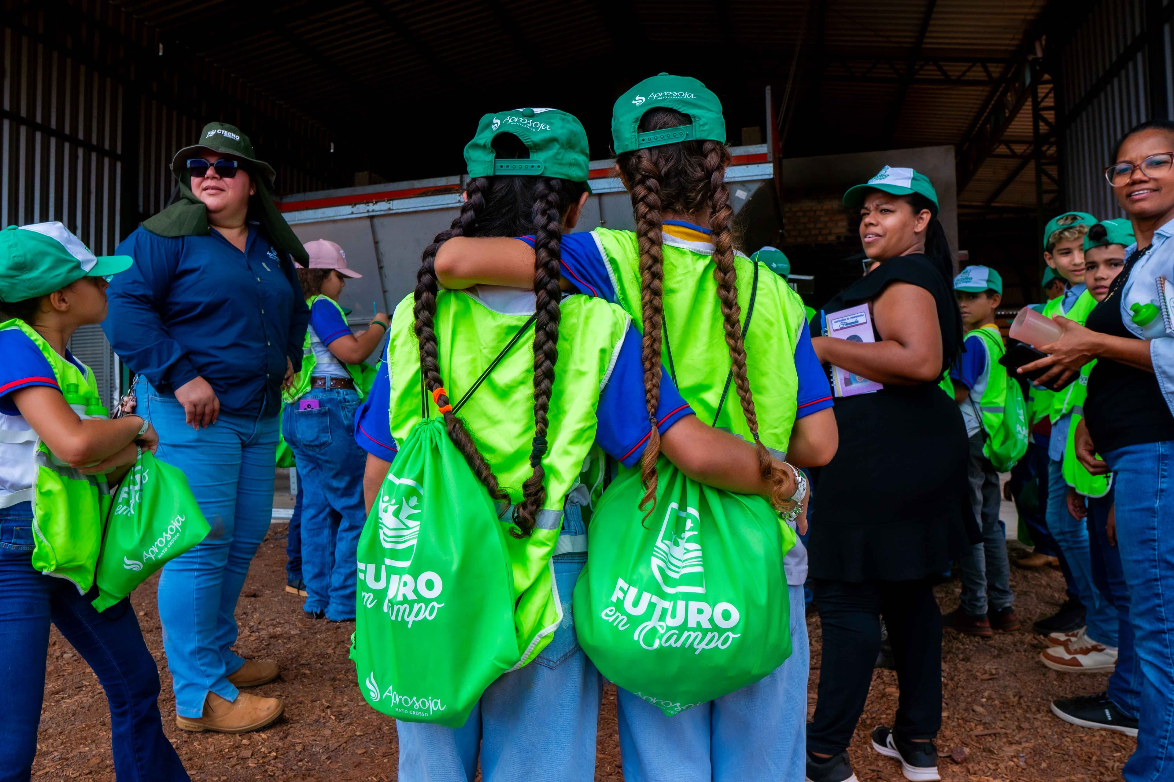 Primeira edição do Futuro em Campo reúne crianças de duas escolas de Porto Alegre do Norte