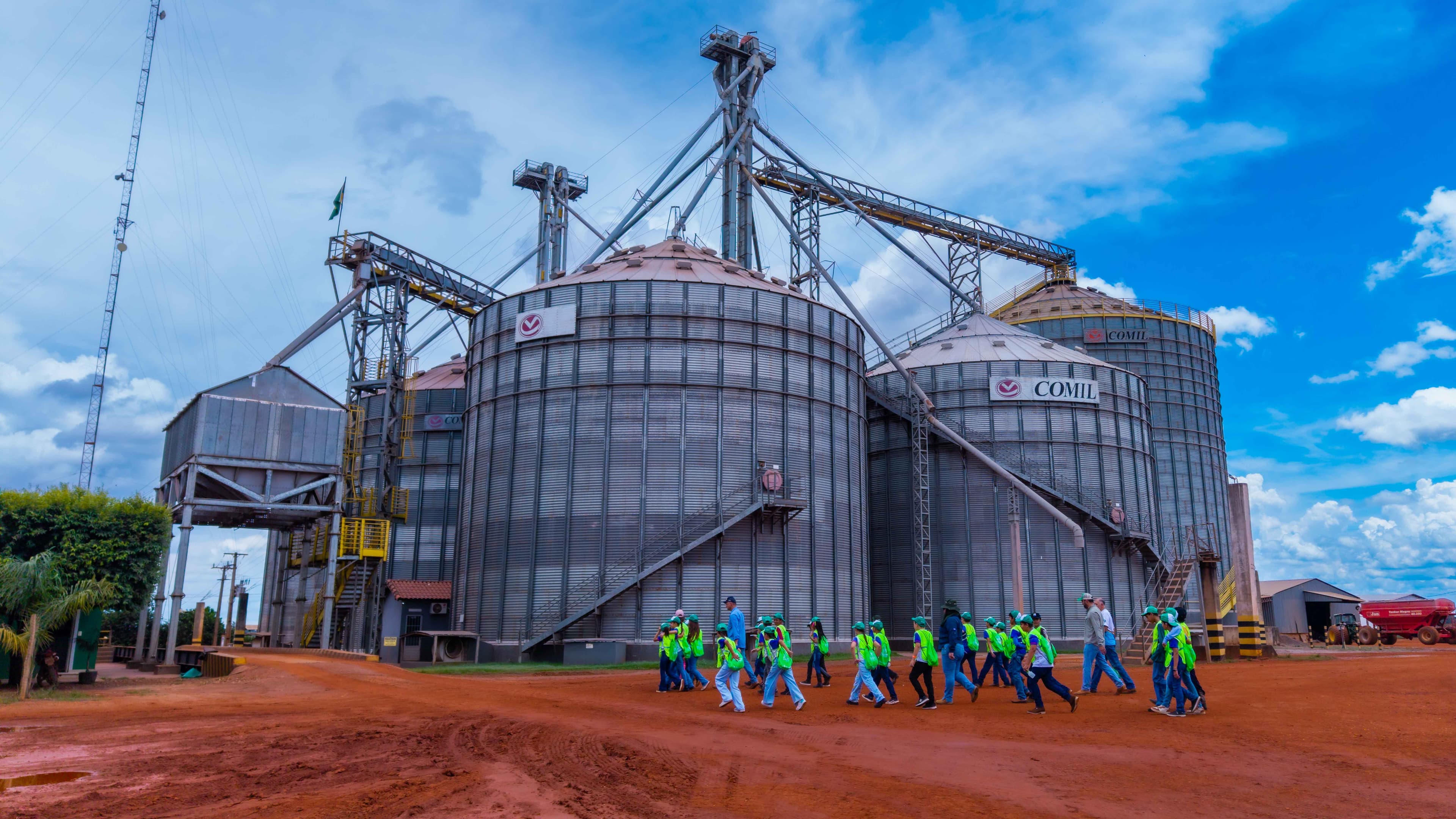 Primeira edição do Futuro em Campo reúne crianças de duas escolas de Porto Alegre do Norte