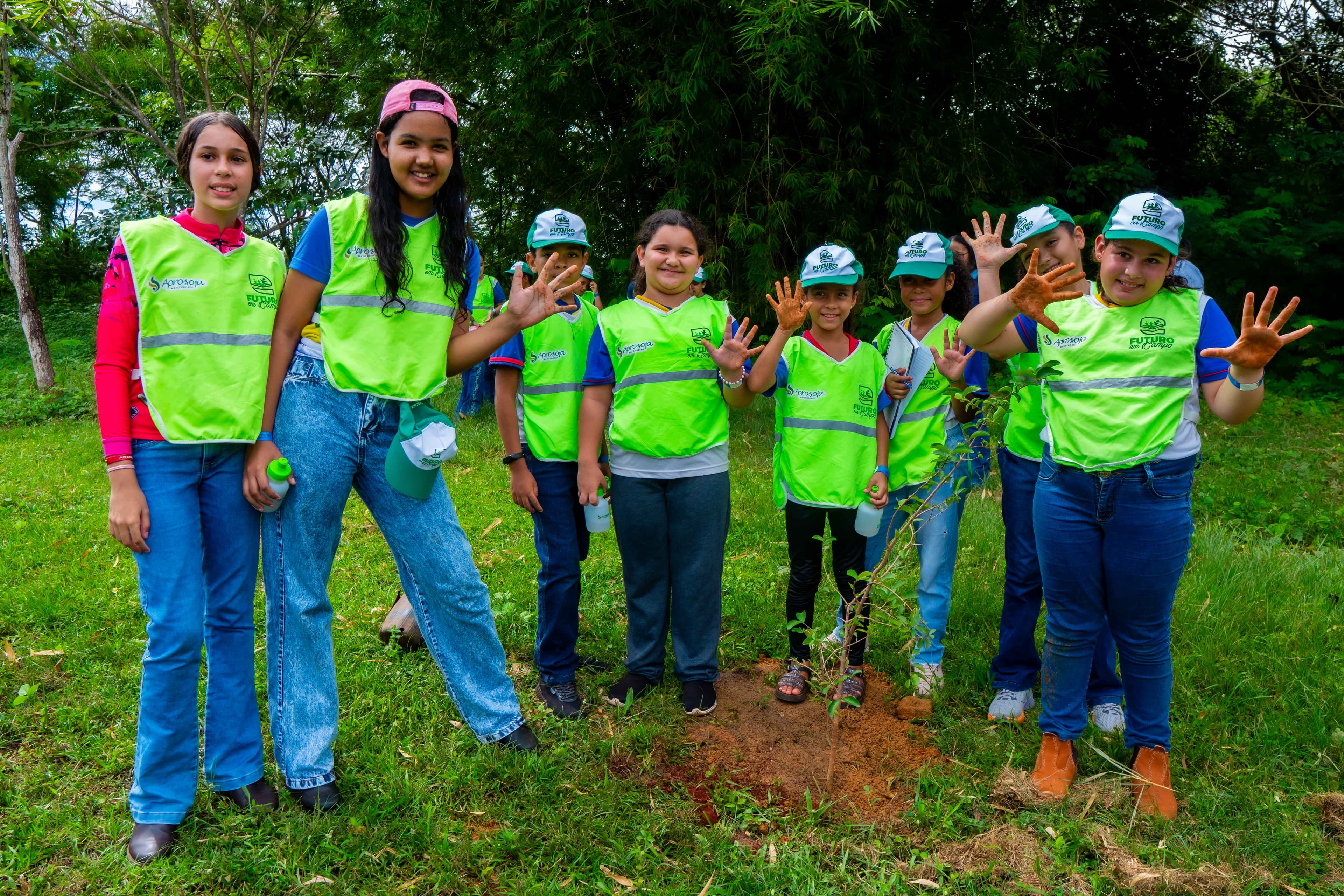 Primeira edição do Futuro em Campo reúne crianças de duas escolas de Porto Alegre do Norte